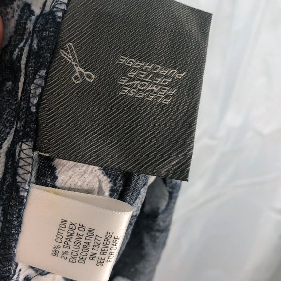 Simply Vera Navy/White Floral Dress Size SM - Picture 5 of 6